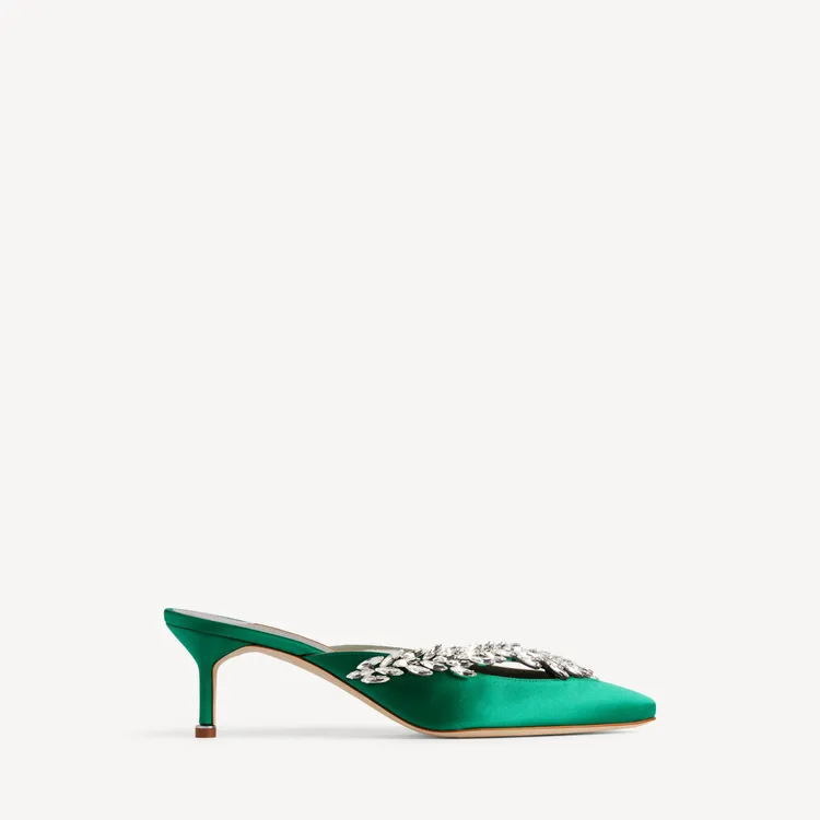 Balenciaga | Manolo Blahnik Mule in Grass 穆勒鞋，4萬1500元。品牌提供
