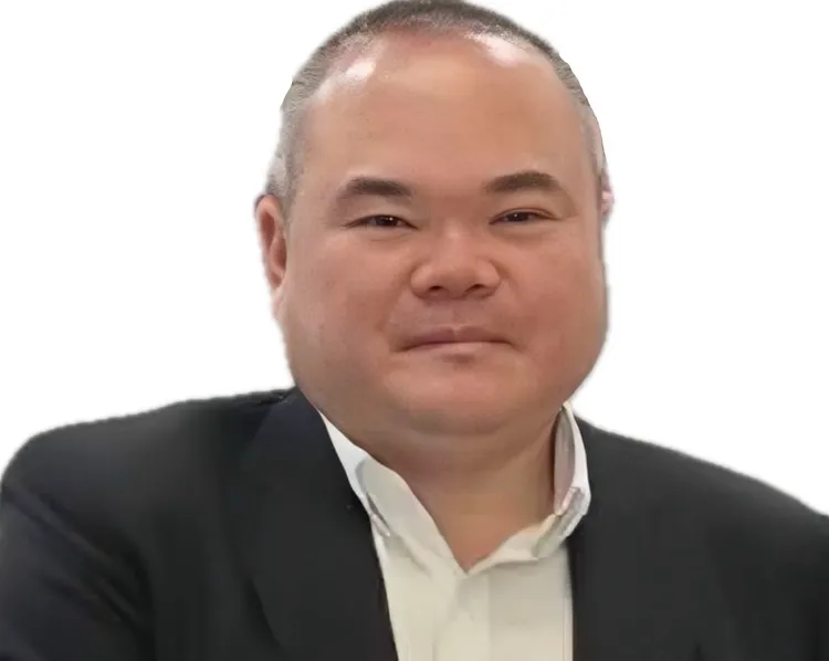 鍾文智潛逃出境後，陸續爆出警官、警員幫他代簽到、查個資被偵辦。翻攝刑事局查緝專區網頁