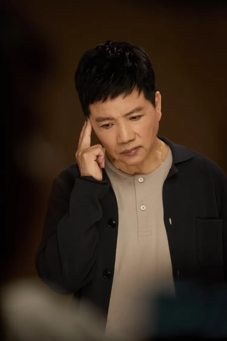 國際級攝影大師林炳存情義相挺執導陳凱倫MV。陳凱倫影視工作室提供