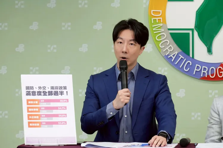 吳崢強調，整體而言，以上8項施政，都獲得高度支持。民進黨提供