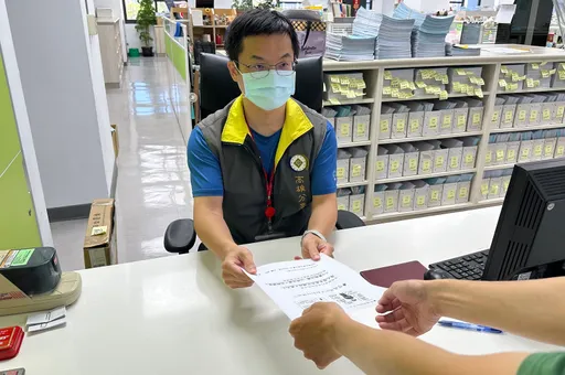 無照駕駛還拒絕酒測！遭重罰54萬元想賴帳　執行署使出絕招他就乖乖刷卡了