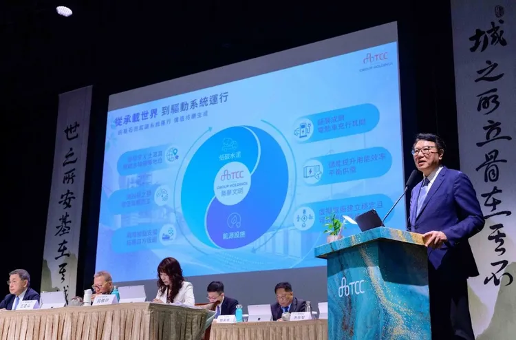 台泥今召開股東會，台泥總經理程耀輝進行簡報。台泥提供