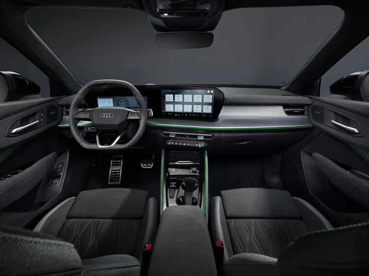 Audi Q3 車室搭載最新 Digital Stage 數位虛擬座艙，打造貼近現代數位生活。業者提供