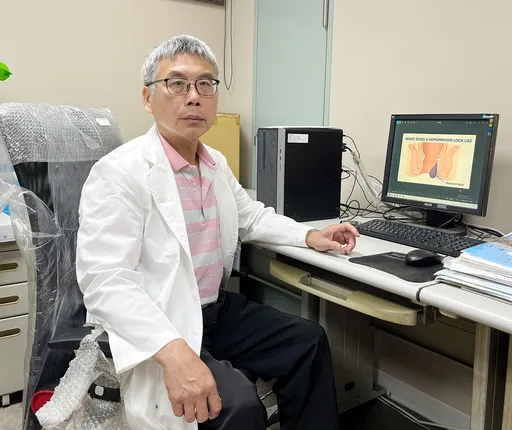 高中生罹痔瘡比例增加　醫曝坐馬桶滑手機是主因