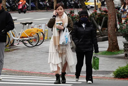 天氣短暫放晴！今高溫飆30°C　周五鋒面再襲全台變天