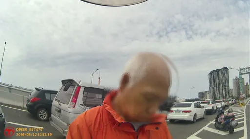 淡江大橋通車首日違規13件！買菜阿伯跟重機誤闖快車道　12大貨車挨罰