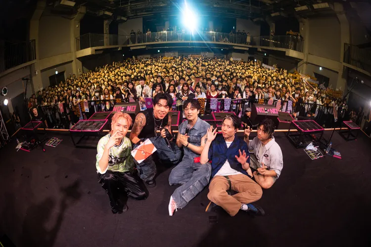 粗大Band與嘉賓PIZZALI合照。連鍾玖美滿娛樂提供