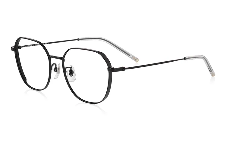 OWNDAYS NICHE+系列NC3026C，3790元。品牌提供