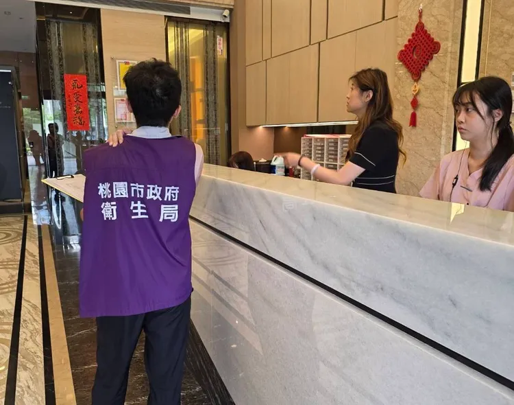 桃園衛生局稽查全市51家醫美診所。衛生局提供