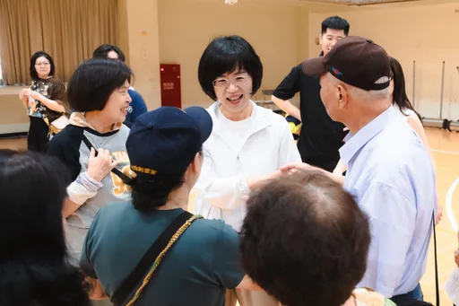 同婚7周年！蘇巧慧憶投票午後　滂沱大雨後見彩虹