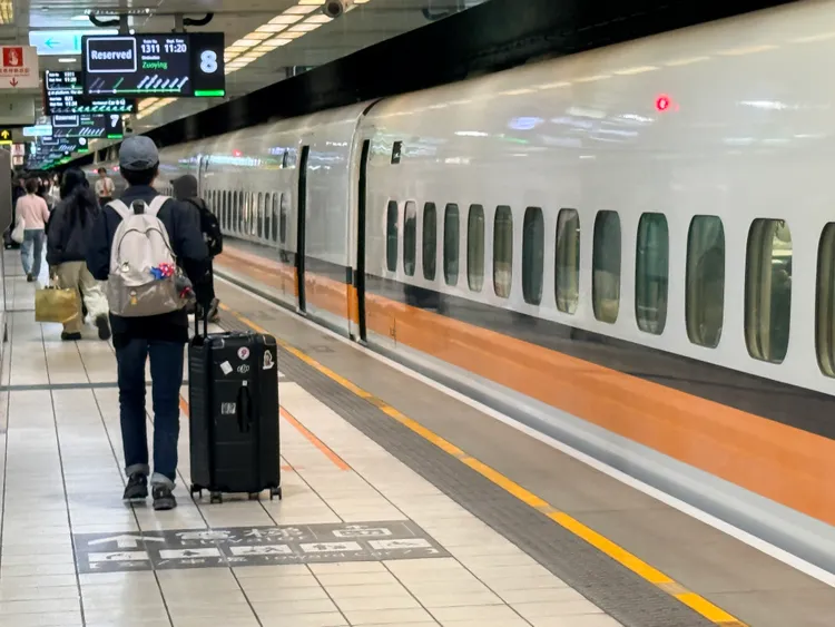 高鐵端午節疏運5天將再加開92班次列車。攝影中心