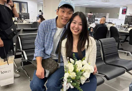 李洋帶女友赴戶政事務所！親曝原因「簽名時感動到要哭」
