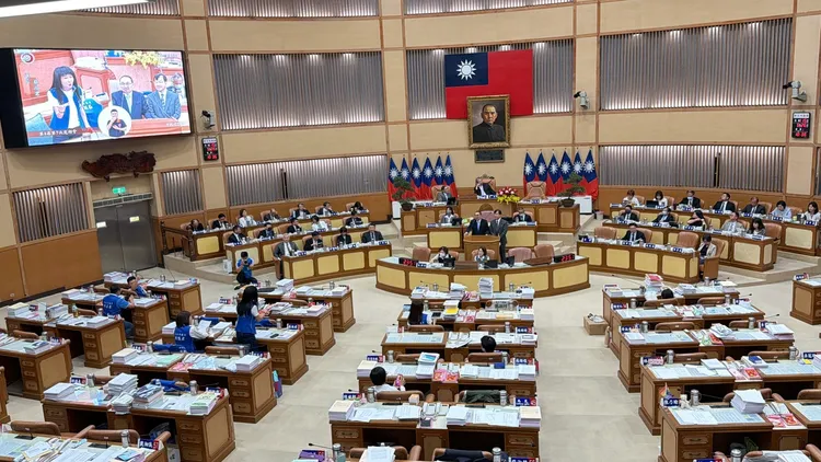 「林口阿姨」市議員蔡淑君替全市數萬名里鄰長發聲，希望提高工作協助費與聯誼補助，侯友宜順應民意，里鄰長與巡守隊聯誼活動費也從每人每年4100元提高至5000元。曾佳俊攝