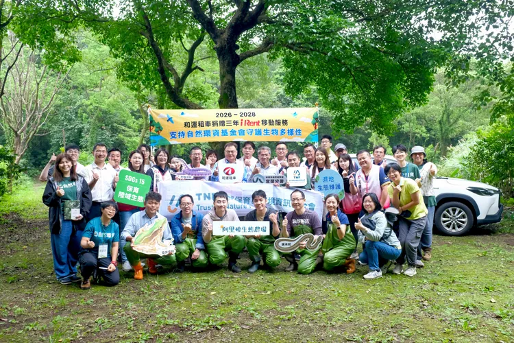 和運租車透過資源投入與志工參與，走進阿里磅生態農場投入棲地維護工作，以具體行動守護台北赤蛙的家園。業者提供
