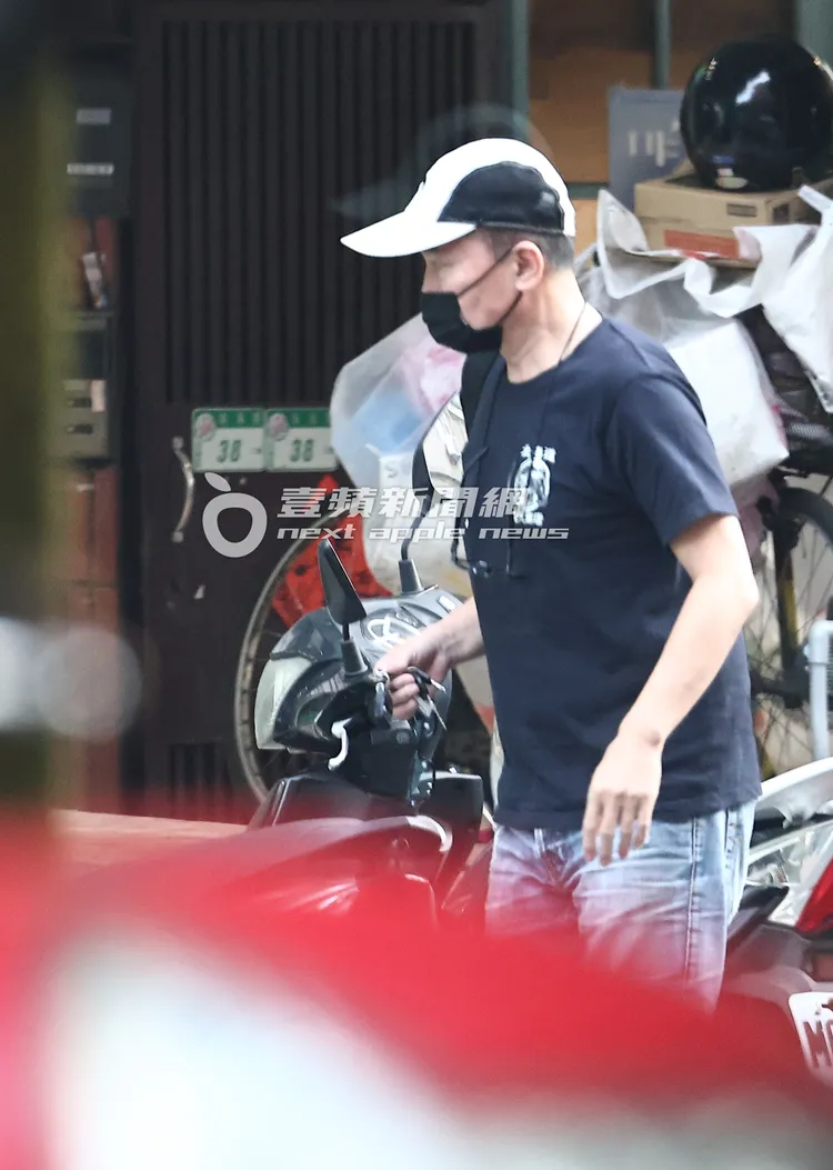 孫鵬則準備騎車返家。特勤中心攝