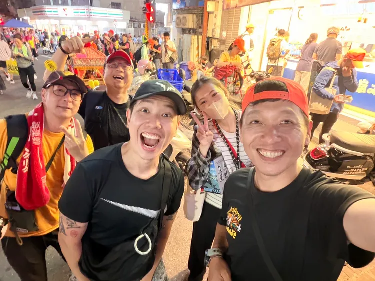 賴正鎧連續6年參加繞進直播。中天提供