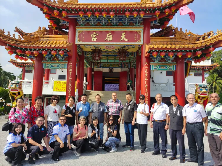 北港朝天宮前往馬來西亞天后宮交流。廟方提供