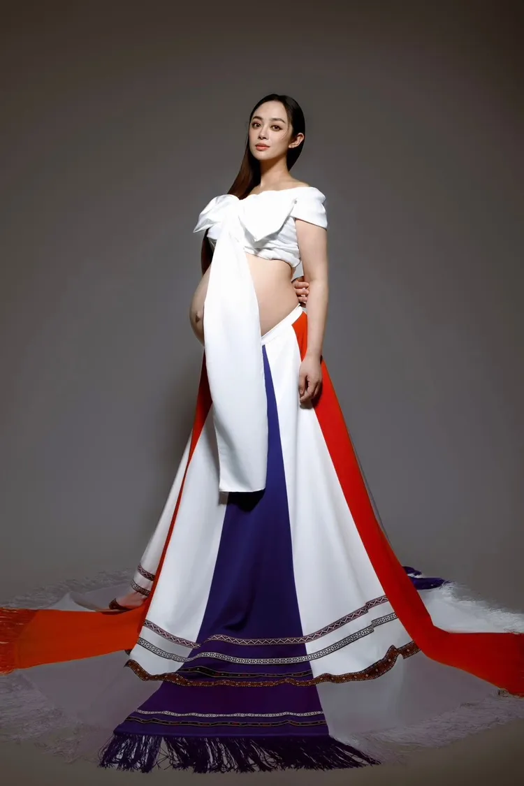 舞思愛喜迎愛子。翻攝舞思愛臉書