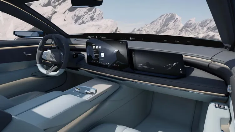 座艙導入BMW最新Panoramic iDrive全景介面，並結合大量皮革、水晶與金屬材質，營造比傳統BMW更偏豪華GT導向的氛圍。原廠照片