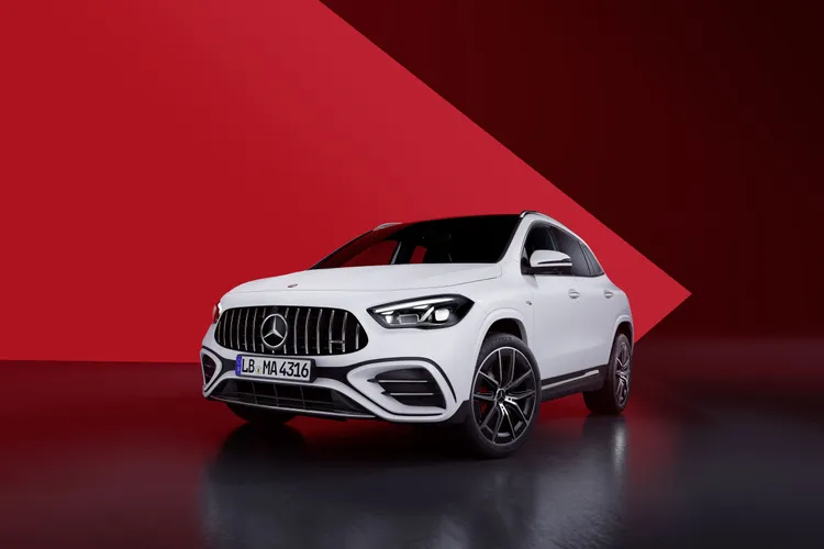 AMG GLA 35 4Matic 從 294 萬元調降至 274 萬元，直接下殺 20 萬。原廠照片