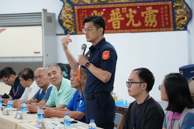 新莊分局長陳保緒主持會議。警方提供