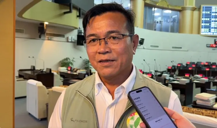 市議員陳秋宏質詢時提到此事，也提供鄰居拍下影片，指出林員執法過於粗暴。民眾提供