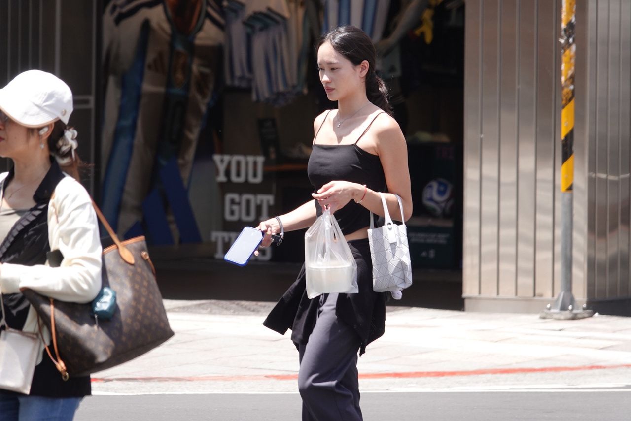 全台烤成紅番薯!大台北體感飆40°C 今明2天熱爆