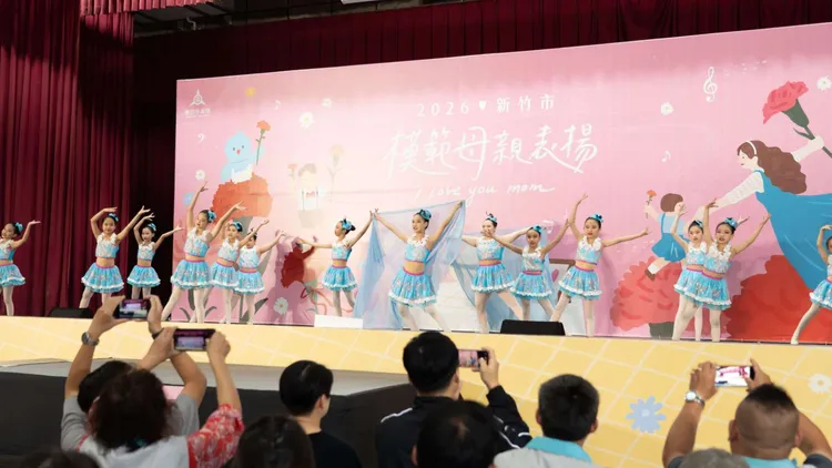 舊社國小舞蹈團精彩開場表演。新竹市府提供
