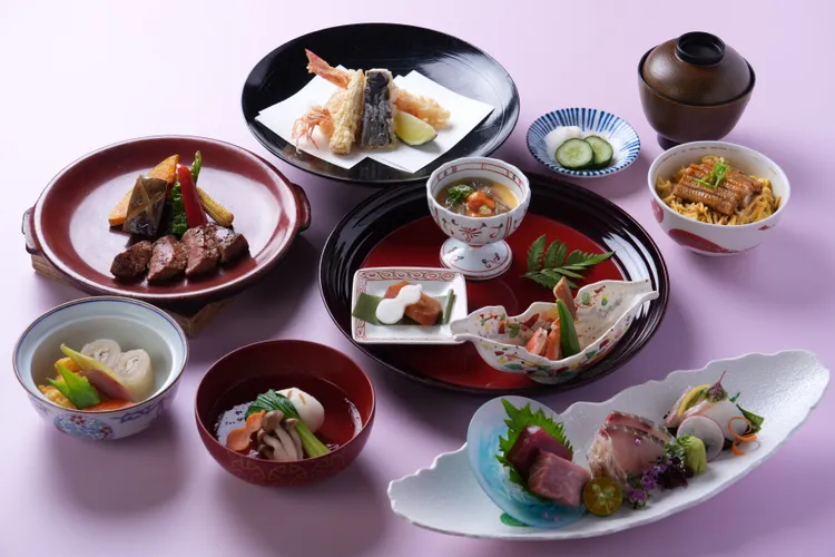 山里日本料理母親節限定會席料理。業者提供