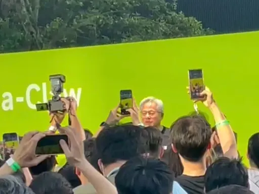 黃仁勳抵台首站衝「Meet-a-Claw」　喊話開發者：現在可以養自己的龍蝦