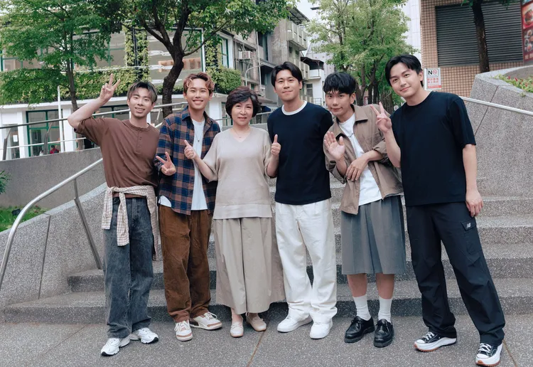 理想混蛋MV邀請創作才子廖文強擔任導演，這也是雙方繼合唱《絕地花園》後再續前緣。何樂音樂提供