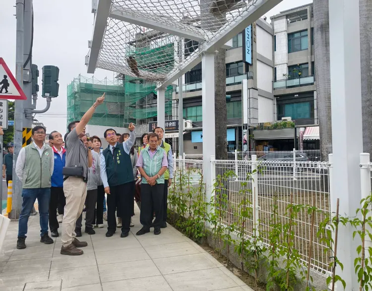 台南市政府將持續進行校園周邊通學步道優化工程。南市府提供