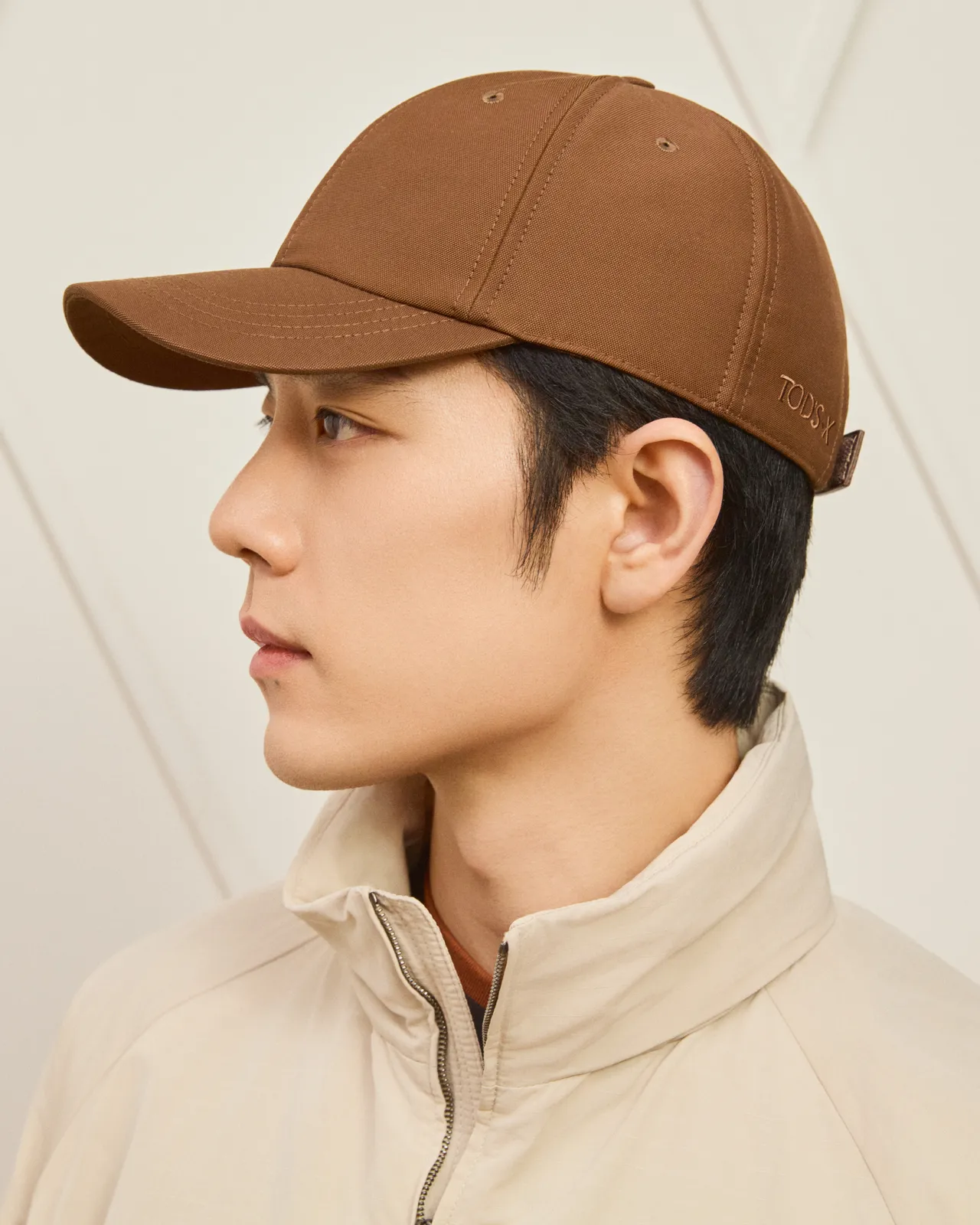 TOD’S·X聯名系列推出棒球帽。品牌提供