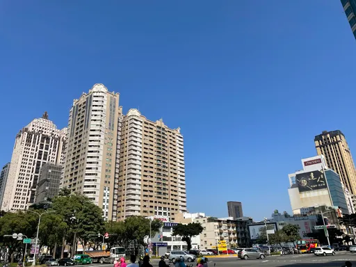 買氣跌房價鑑估值下修　新興橋頭前金減幅超過1成
