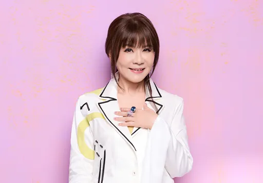 台語歌后為錢不要命　一天連趕9場演出！摔下台繼續唱