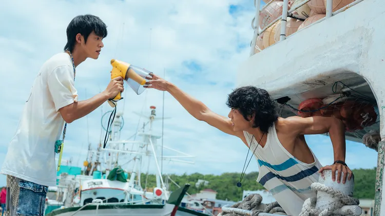 余杰恩（左）與各務孝太組成的「海哲CP」甜中帶虐的互動讓每場對手戲都戀愛感十足。有意思國際傳媒、犢影制作提供