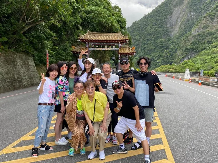 藍心湄經常帶著藍媽媽四處遊山玩水。翻攝藍心湄臉書