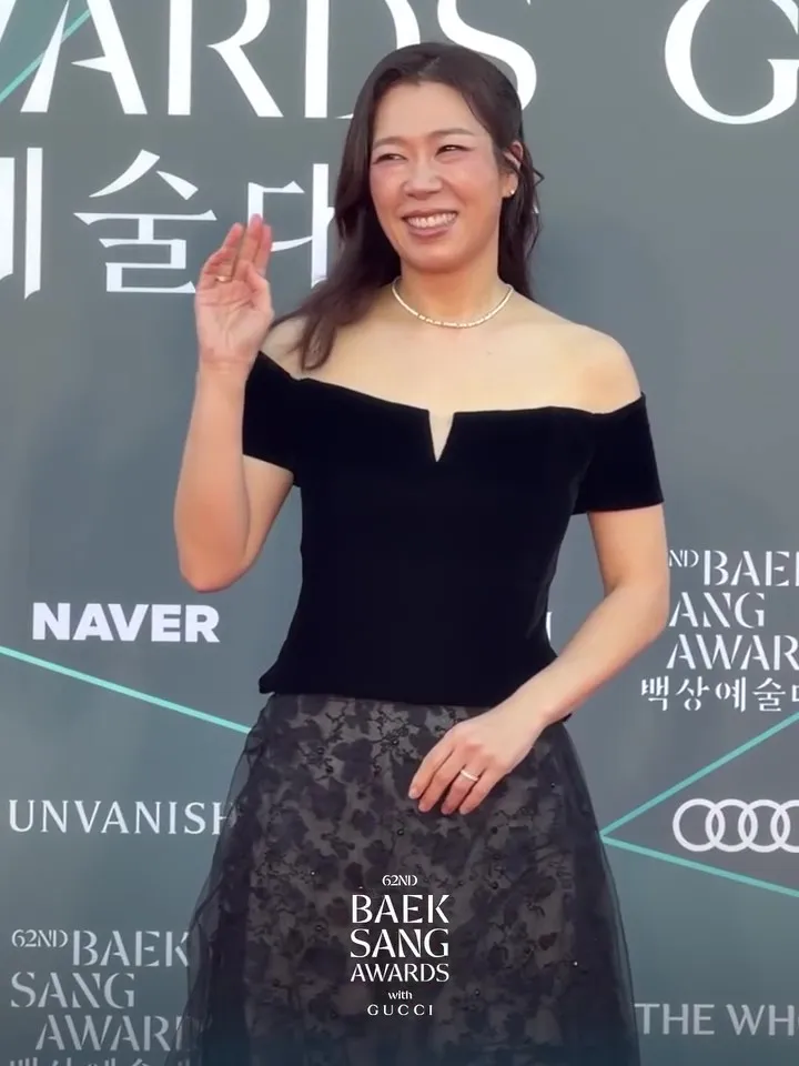 廉惠蘭沒拿到女配角，《徵人啟弒》的銀幕老公李星民為她叫屈。翻攝百想藝術大賞IG