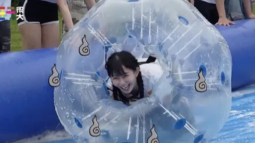 女星化身人體保齡球！「360度旋轉」　慘遭KID捉弄