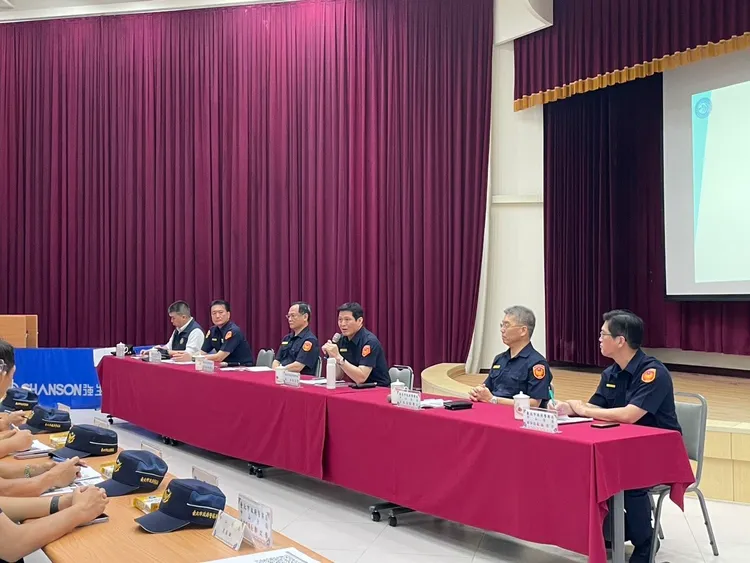 警察局長主持中山分局主持勤前教育。翻攝畫面