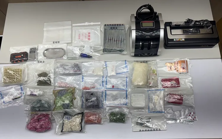 警方今年破獲毒品分裝廠。翻攝畫面
