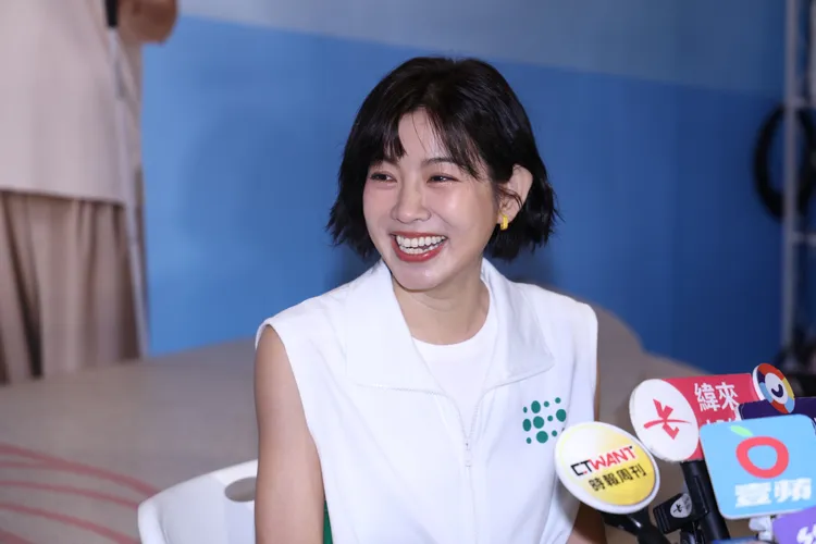 米可白對於要再婚慎重考慮。莊宗達攝