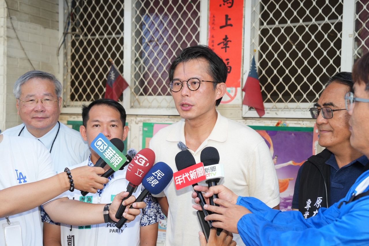 黃國昌挺柯志恩挨轟 賴瑞隆嗆:惡修財劃法還敢來高雄?