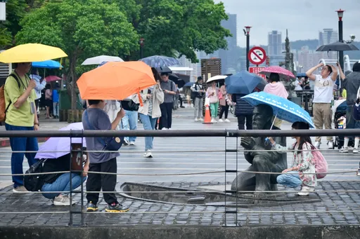 薔蜜外圍環流發威！北台灣先變天　梅雨鋒面下週接力報到