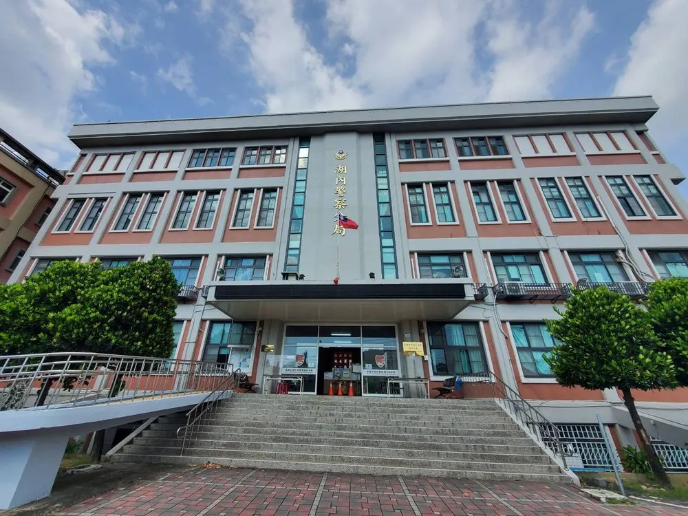 高雄男持鐮刀隨機殺人　31歲男阻擋見血嚇壞民眾
