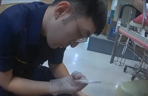 知名律師路倒喧鬧　警消送醫！竟在他包內搜出安非他命