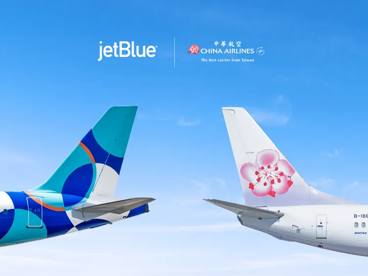 華航攜手美國捷藍航空 （JetBlue）推出會員哩程互換酬賓機票合作。華航提供