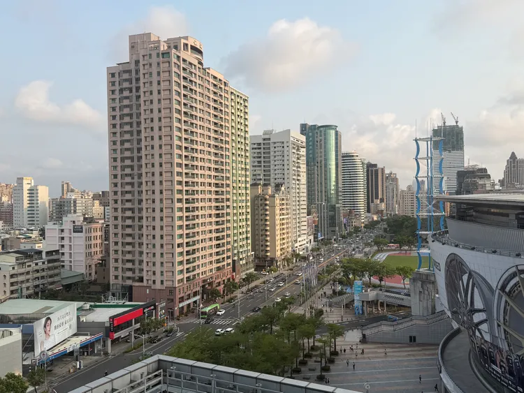 成屋市場台南為6529戶，相對去年同期5956戶，量增9.6%；而高雄今年則為1萬121戶，相對去年同期1萬504戶，則略為下修3.6%。葉家銘攝
