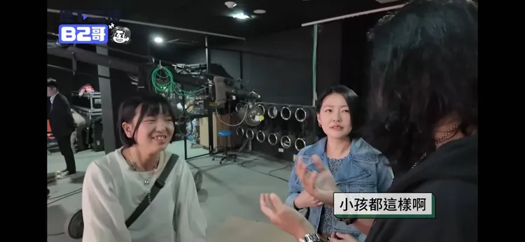 一聽小S（中）要請職，員工嚇到。《地下二樓B2哥》提供