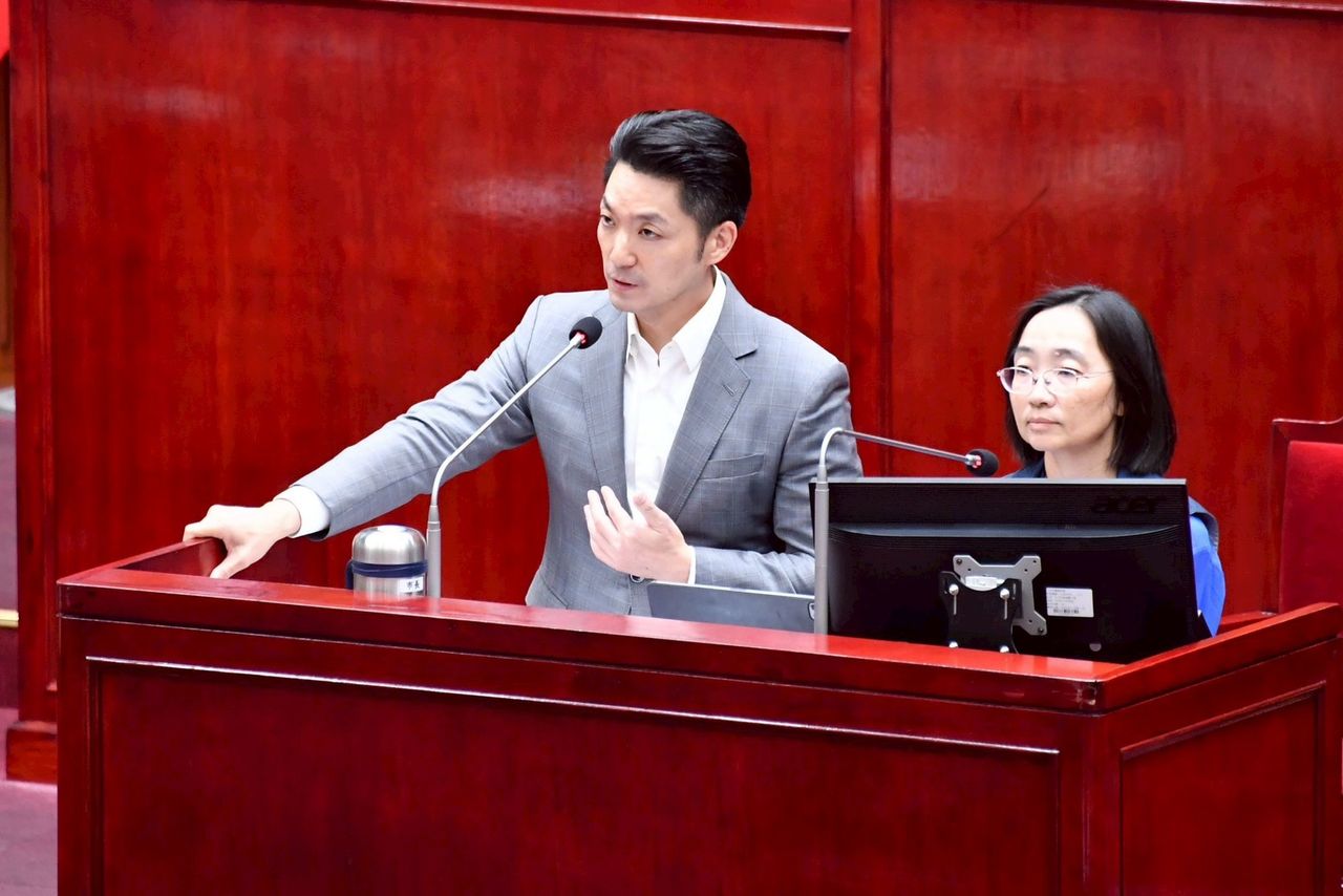 真的不缺電?AI資料中心用電申請受阻 他轟綠營自打臉